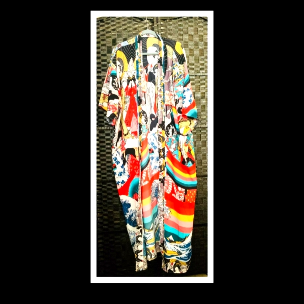 NWT  Japanese Kimono Duster with belt . One size